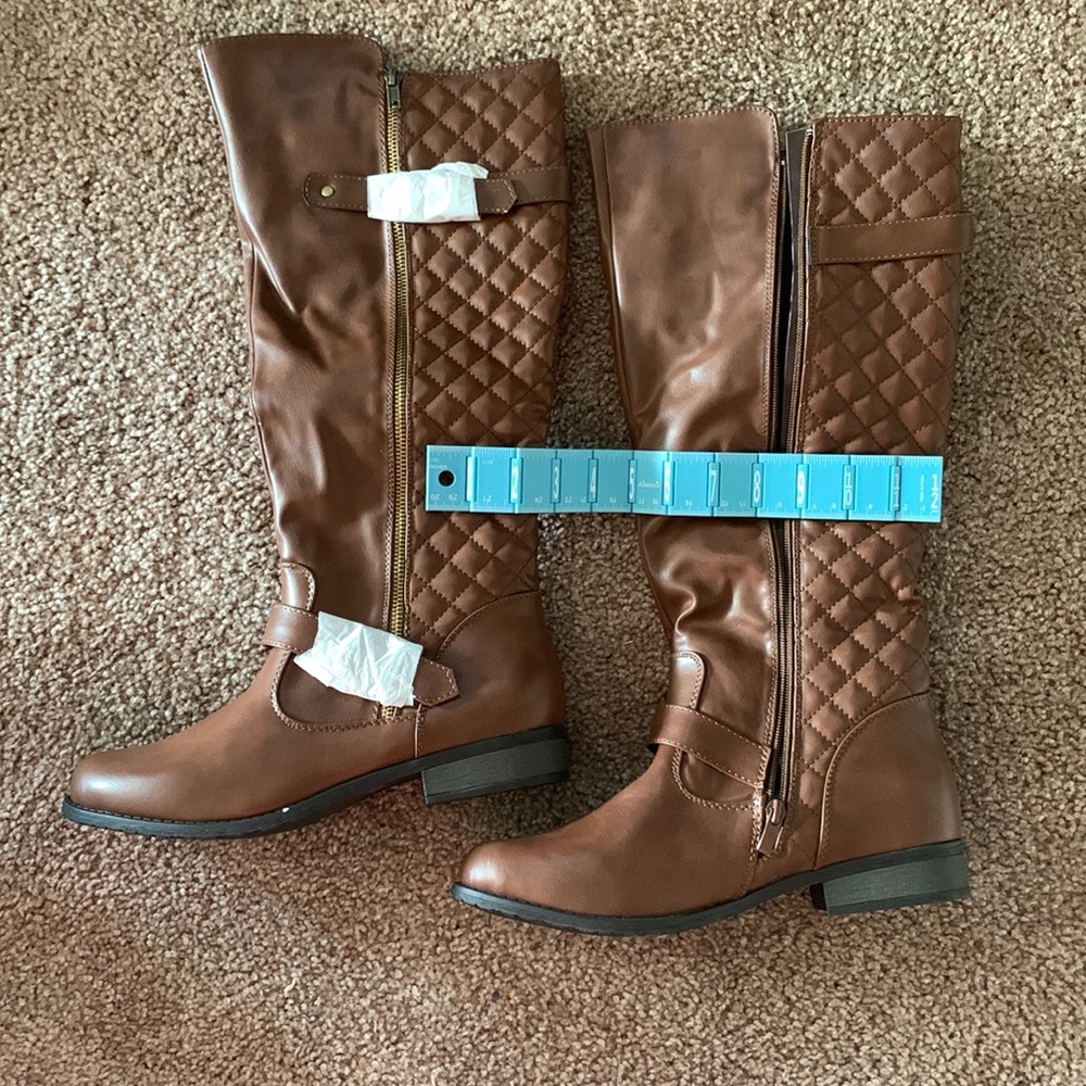Brand new Refresh brown tall boots!